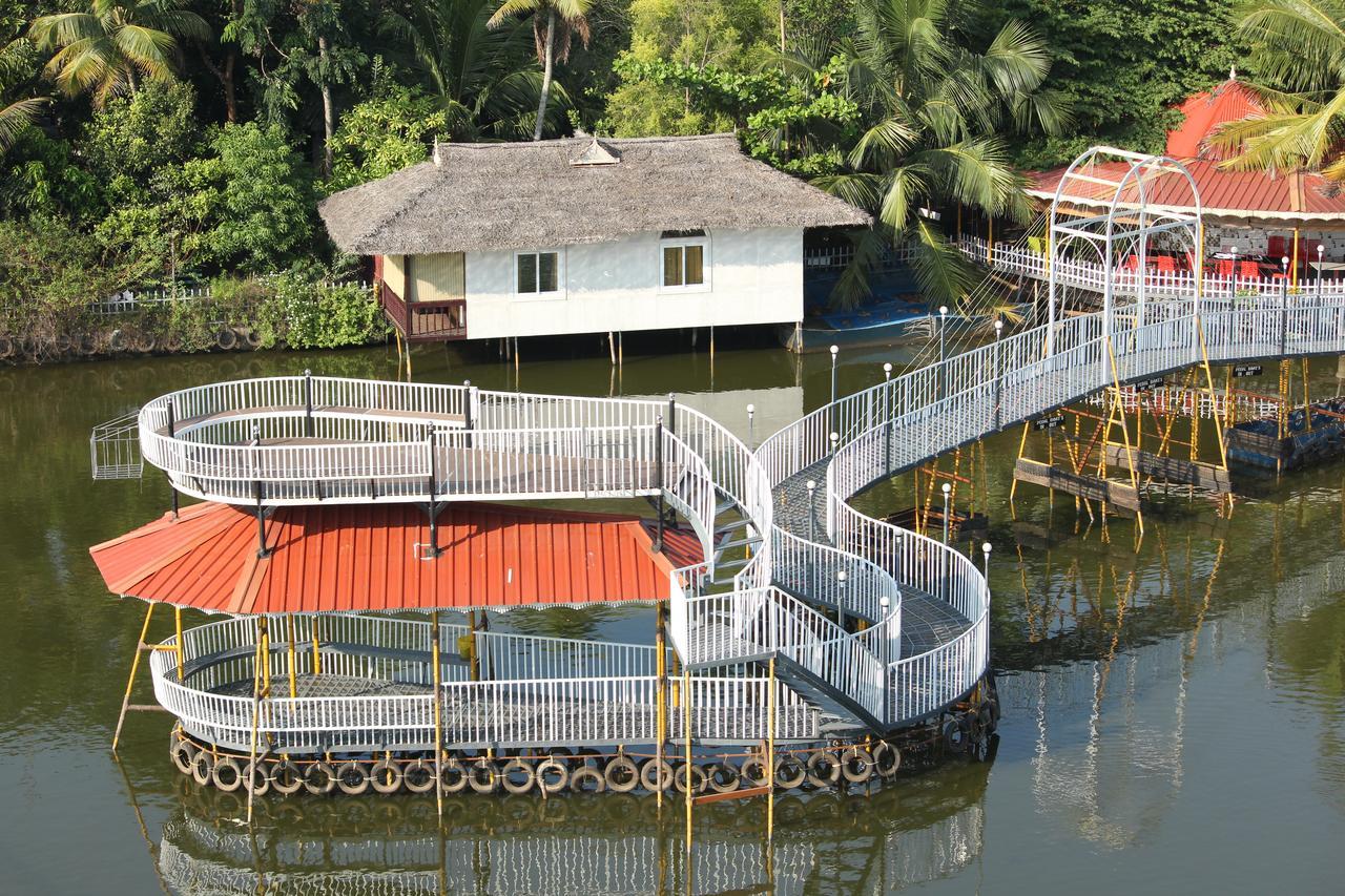 Mango Meadows Hotel Kottayam Luaran gambar